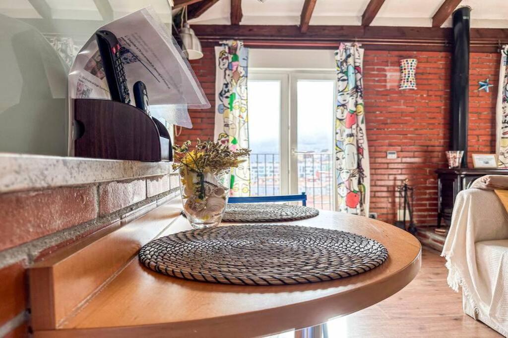 Apartamento Acogedor Loft Con Vistas A La Ciudad Santander Exterior foto